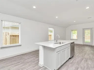 Building Photo - 12735 Ermine St