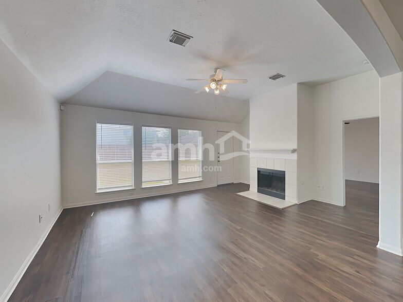 Building Photo - 30 Huntington Bend Dr