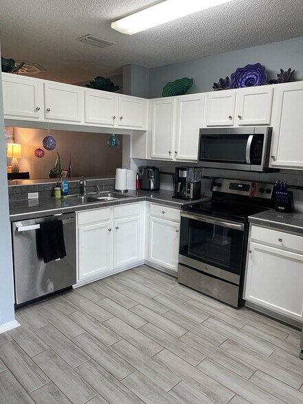 Primary Photo - 4676 Sabal Key Dr