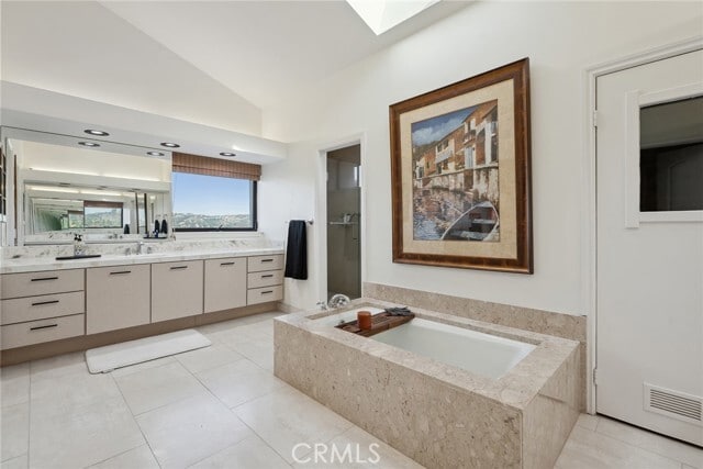 Building Photo - 4372 Park Vicente