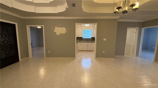 Building Photo - 6613 S Amarillo Ln