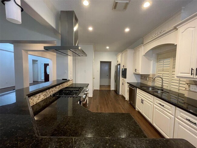 Building Photo - 1715 Wilderness Park Ct