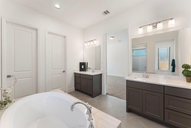 Building Photo - 26545 Pioneer Pointe Ct