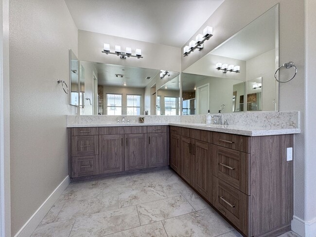 Building Photo - Solterra at Pacific Highlands Exceptional Residence & Schools