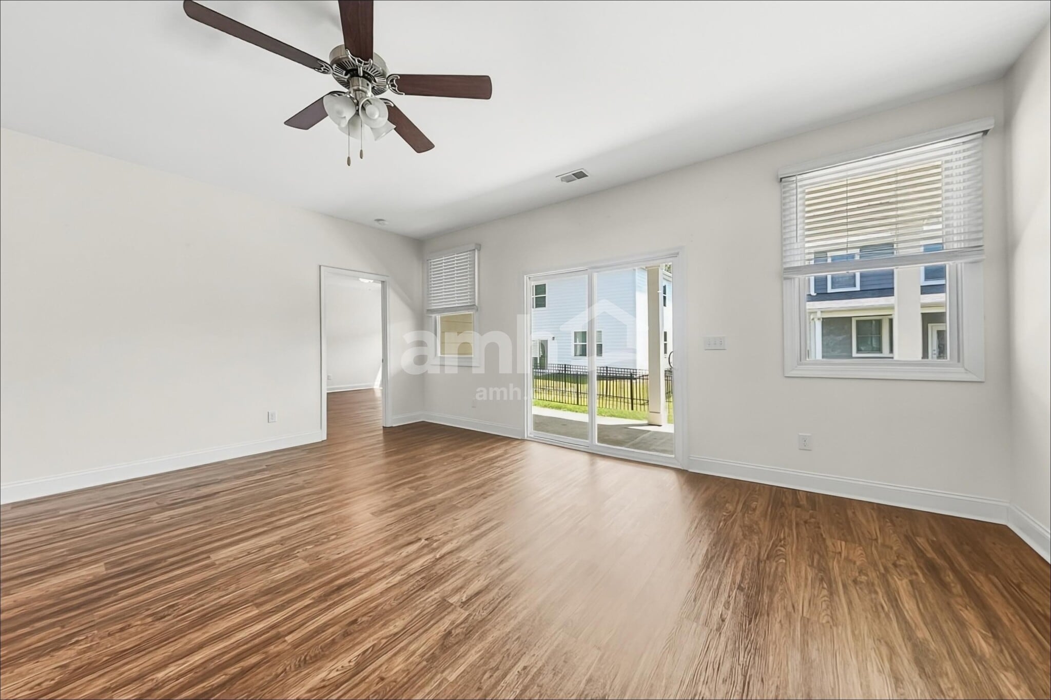Building Photo - 118 Thatchet Dr