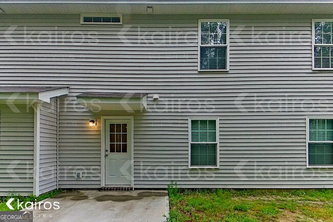 Building Photo - 237 Western Red Cedar Dr