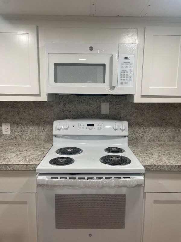 Building Photo - 208 E Starr Ave