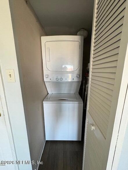 Building Photo - 2325 Costa Verde Blvd