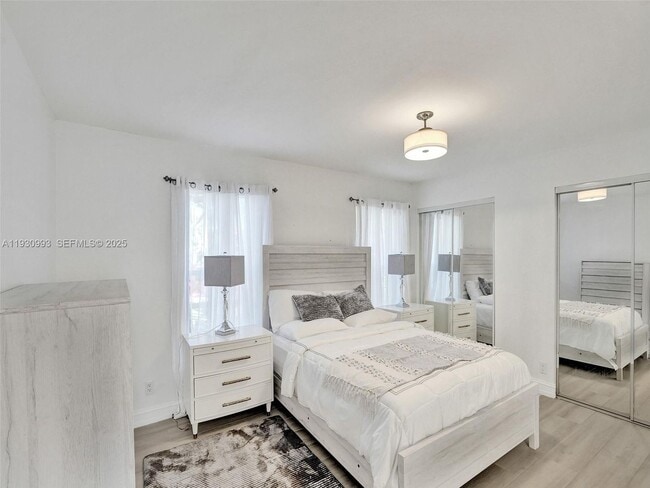 Building Photo - 4310 NW 63rd Ave