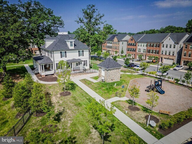 Building Photo - 3923 Cooks Ln