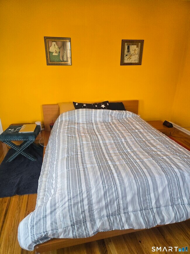 Building Photo - 57 Beachside Ave