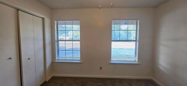 Building Photo - Available! 2 Bedroom 1 Bath Close to Everything! Longview, TX!