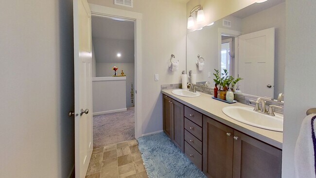 Building Photo - Amazing Location 3 Bedrooms 2.5 Bathrooms in the New Reeds Crossing Community!  Hillsboro near In...