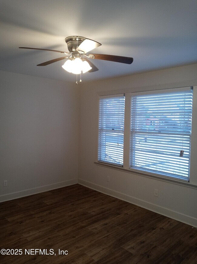 Building Photo - 1641 Larue Ave