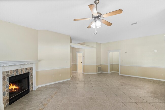 Building Photo - 8778 Faye Ct