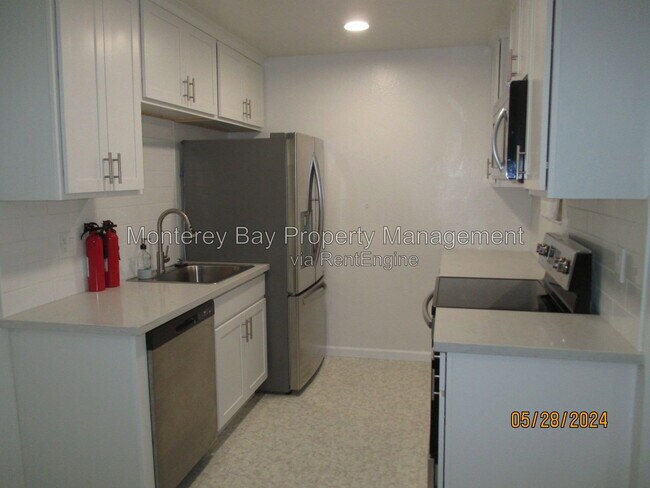 Building Photo - 3103 Golden Oaks Ln