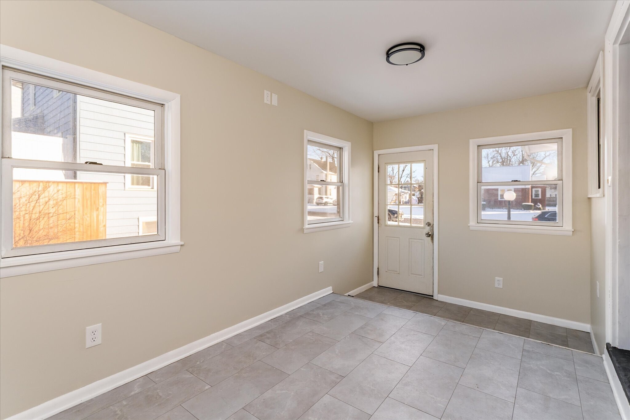 Building Photo - 32 Deland Park B