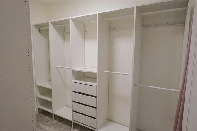 Building Photo - 6001 Brookside Oak Cir