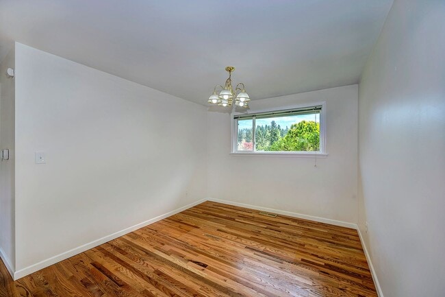 Building Photo - Lynnwood Rambler