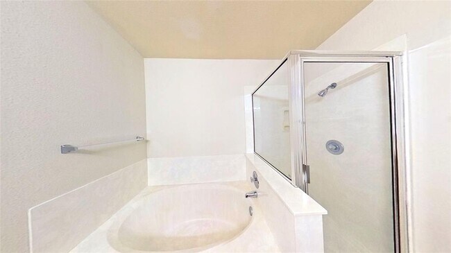 Building Photo - 903 Lantana Dr