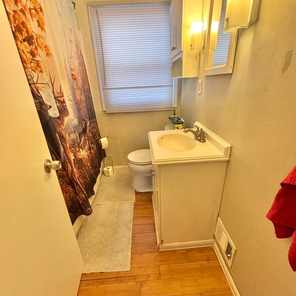 Building Photo - 1541 Ann St