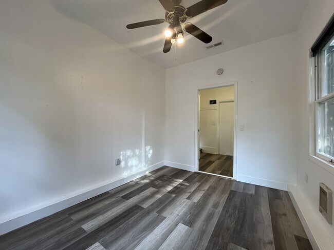 Building Photo - Beautiful 3-Bedroom Home with Remodeled Kitchen, Dual Living Spaces & Spacious Backyard