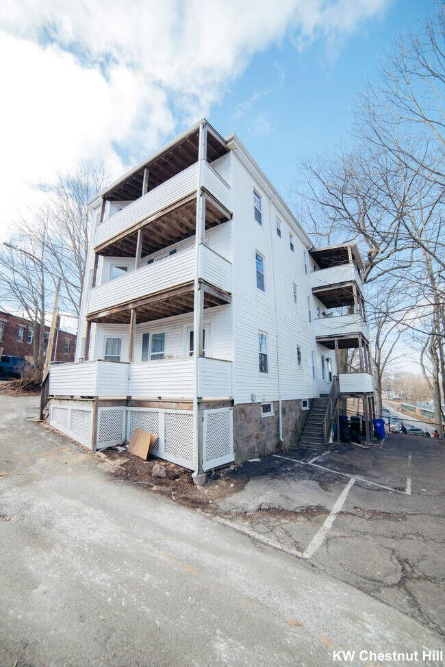 Building Photo - 10 Duffley Ct