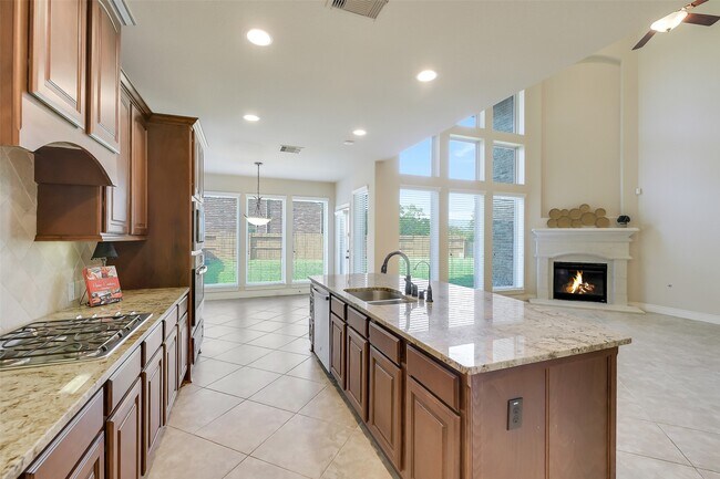 Building Photo - 27906 Colonial Point Dr