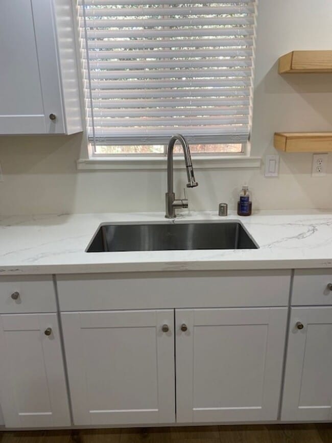 Building Photo - 2BR/2BA Duplex for rent!!!