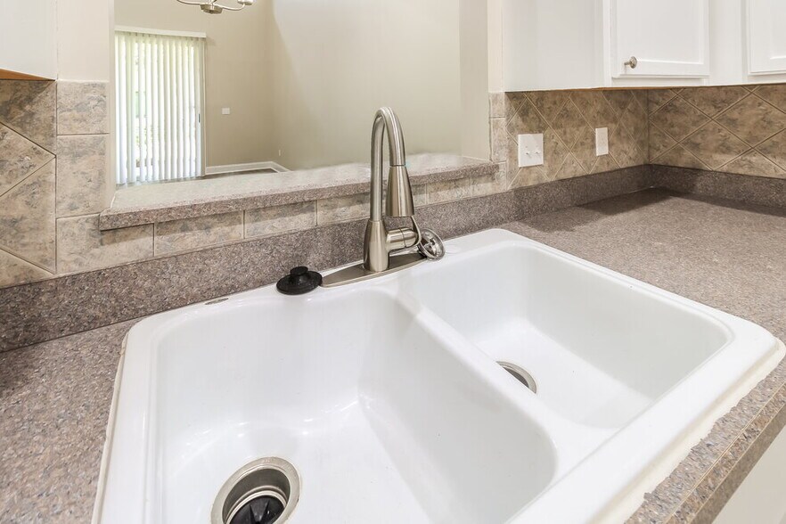 Building Photo - 3819 Lavista Cir