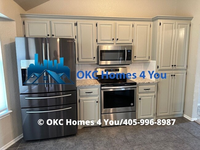 Building Photo - Beautiful 3 Bed 2 Bath in Twin Oaks