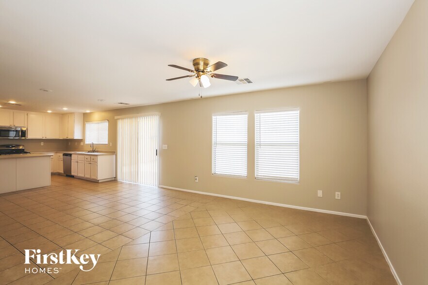 Building Photo - 6133 N Talbot Springs Ct