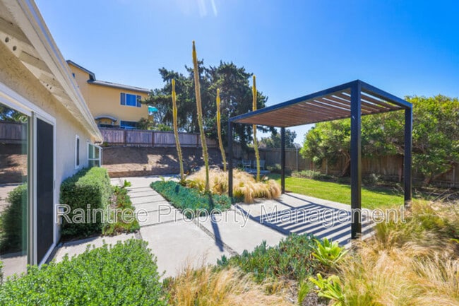 Building Photo - 1731 Rogue Isle Ct