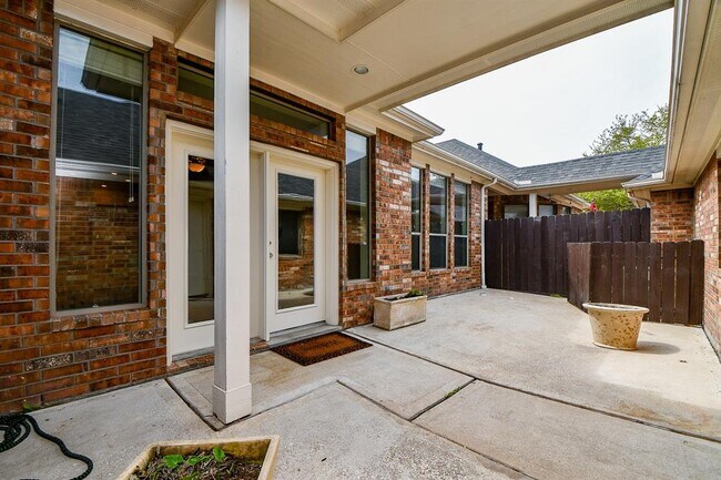 Building Photo - 3306 Silverbrook Ln