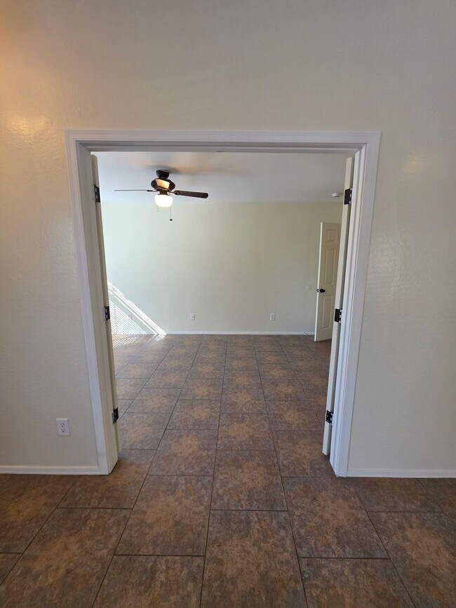 Building Photo - 3924 N Wicca Way