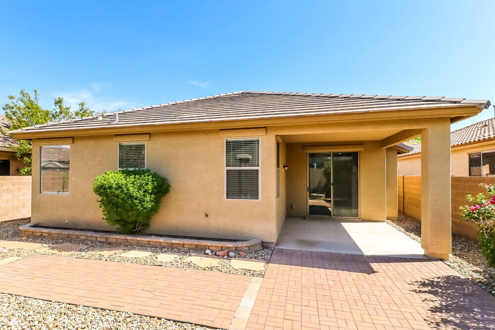 Building Photo - 17932 W Vogel Ave