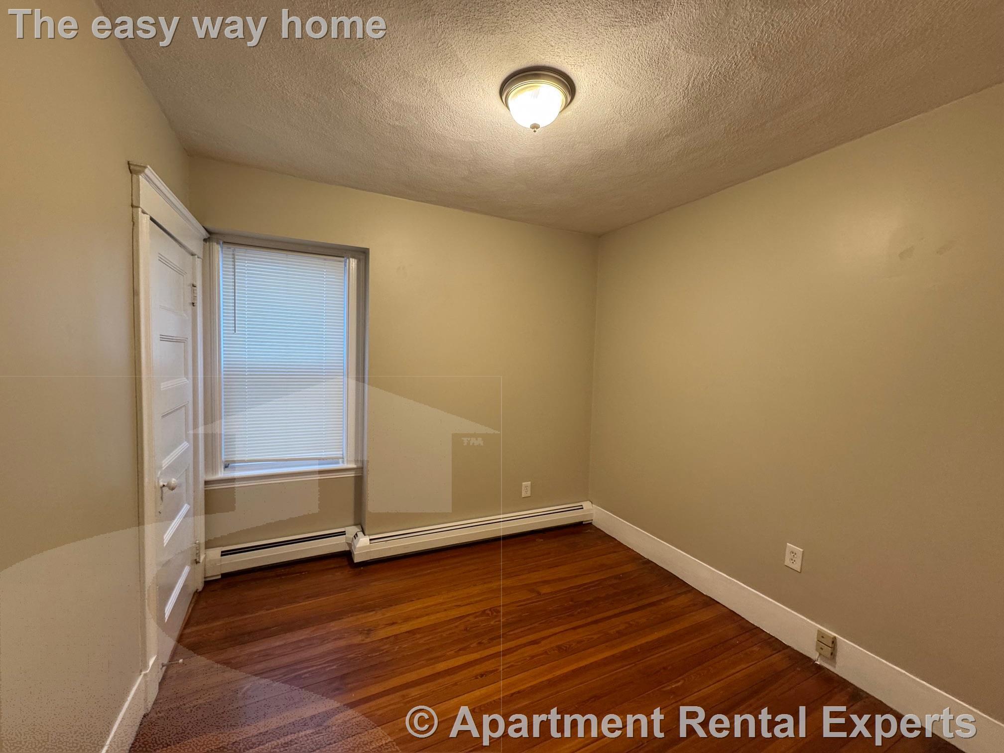 Building Photo - 97 Marion St