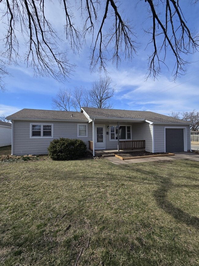 Building Photo - 333 N Colby Ave