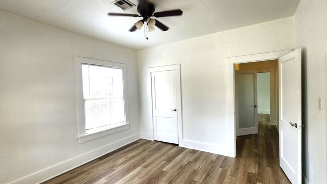 Building Photo - 2 BED 1 BATH CENTRAL PARK ADDITION NEAR PA...