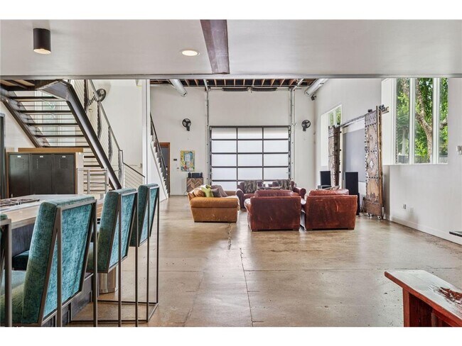 Building Photo - 1290 Snelling Ave N