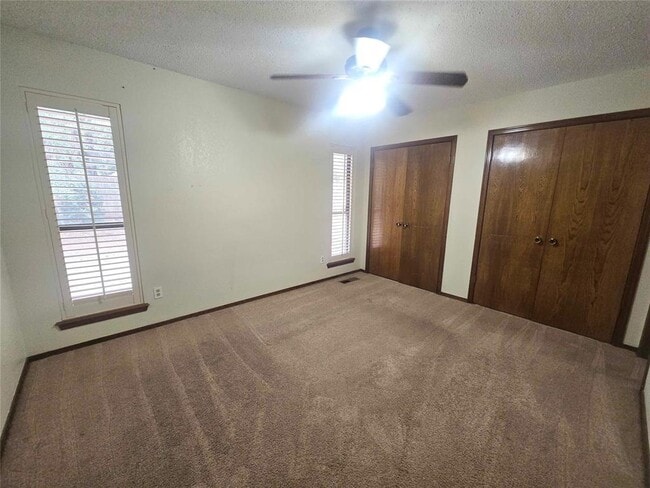Building Photo - 1212 Kingston Ct