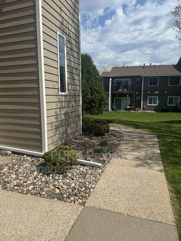 Building Photo - 4504 Cinnamon Ridge Trail