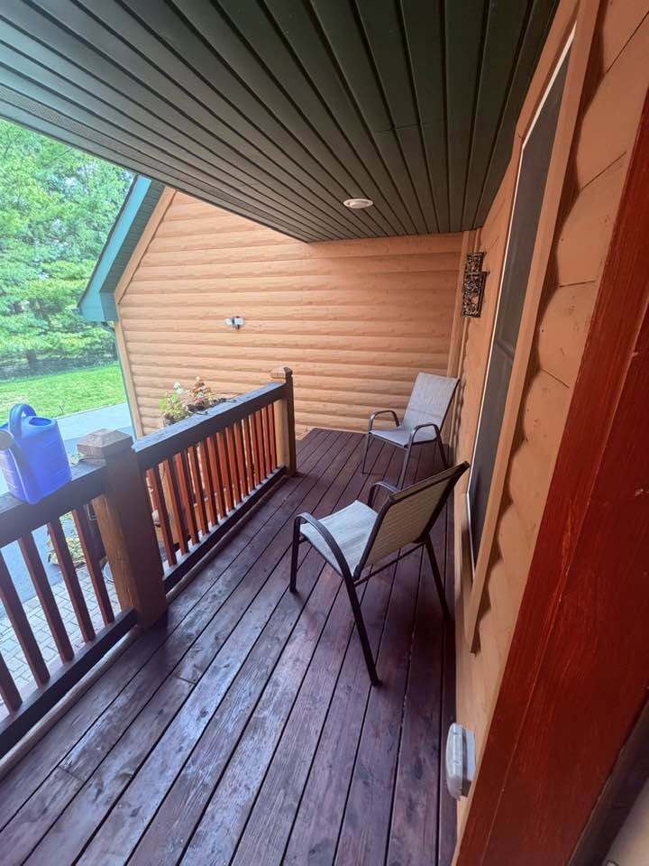 Use of front porch included in rental. - 5107 Timber Ln