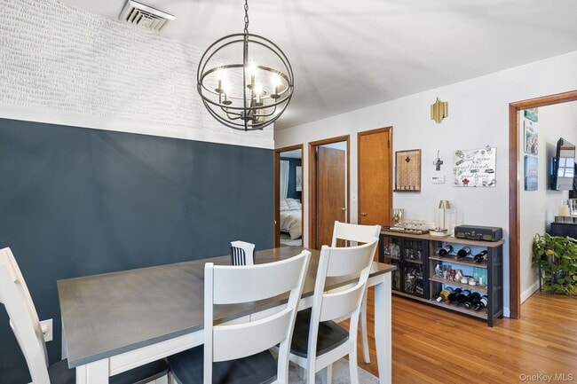 Building Photo - 946 NY-311