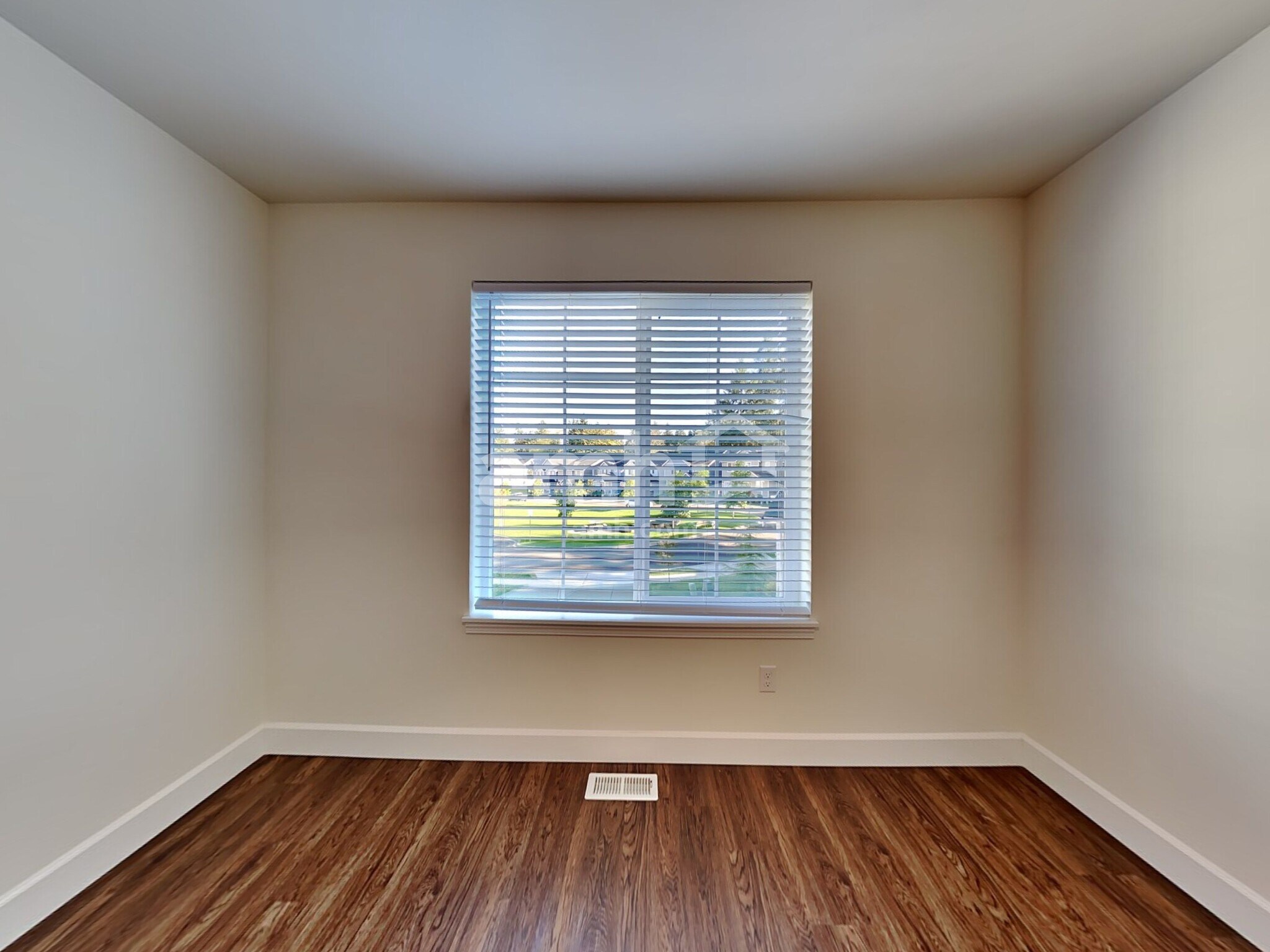 Building Photo - 13938 106th Ave E