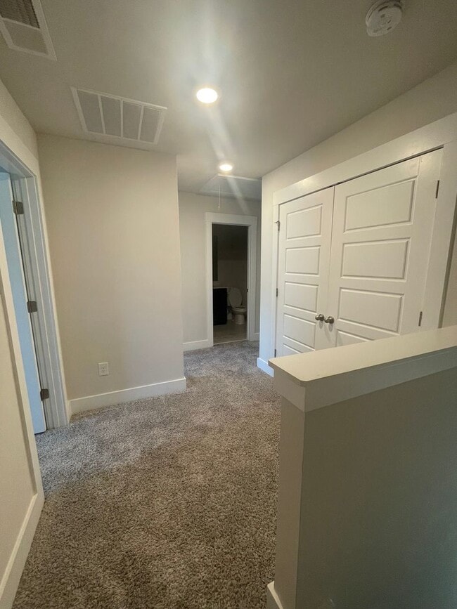 Building Photo - 3 Bedroom 2.5 Bathrooms In Greer Echo Ridge Community