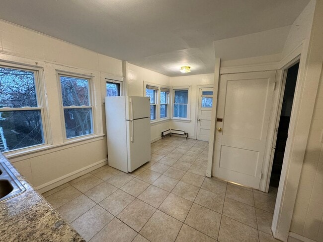 Building Photo - 12611 Franklin Blvd