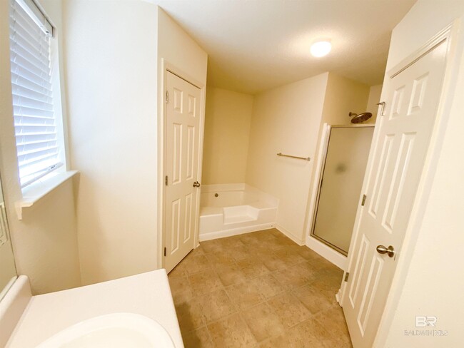 Building Photo - 11801 Balsam Ct