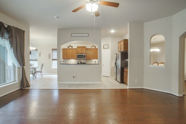 Building Photo - 111 Pheasant Run Dr