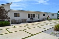 Building Photo - 3221 SW 93rd Pl